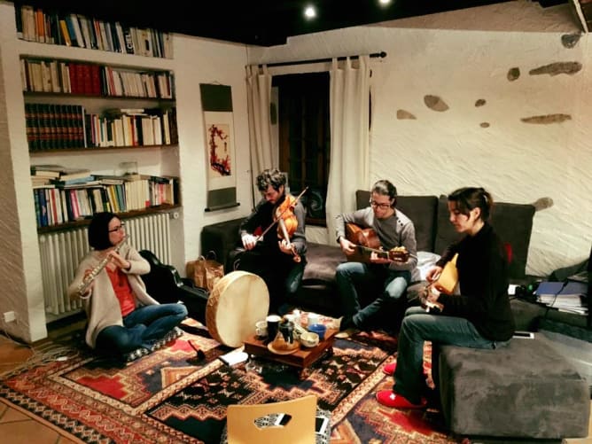 A un mois du concert, les répétitions vont bon train! Content