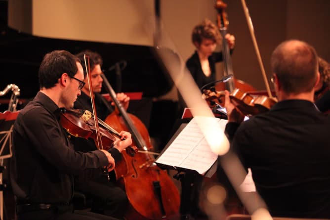 L'Ensemble Synopsie en concert Content
