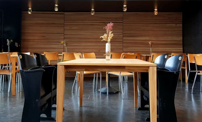 À table! Content