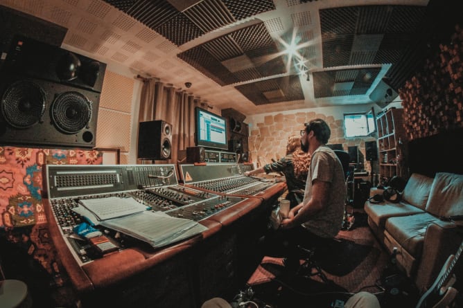 Enregistrement de l’album au Studio du Lac, Annecy Content