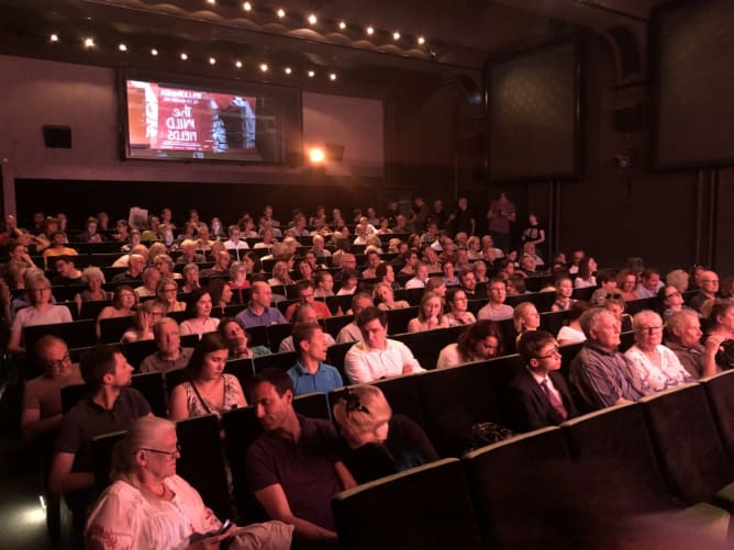 Premiere 4. Juni im Riffraff Zürich Content