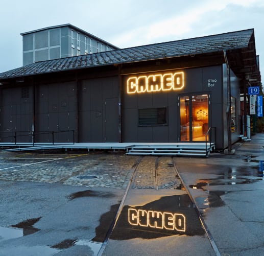 The Cameo Cinema. (Photo by V. Püntener) Content