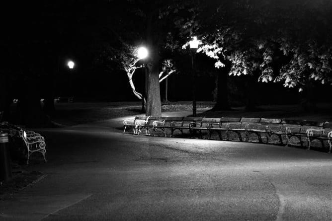 Spooky path in Turkenschanzpark during Corona lockdown. (c) Danny LoCascio Content