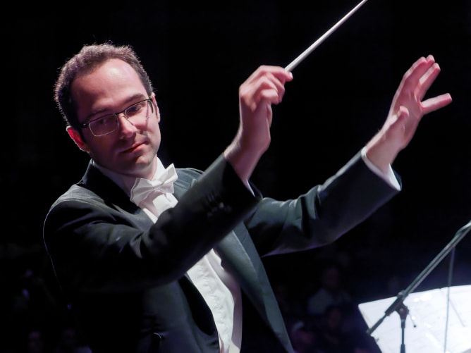 Ljubomir Denev Junior, conductor of youth philharmoniy «Pioneer»