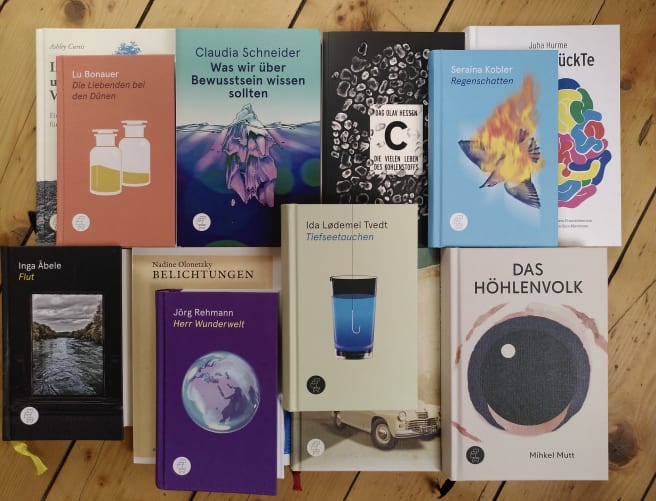 Bücher aus der Kommode