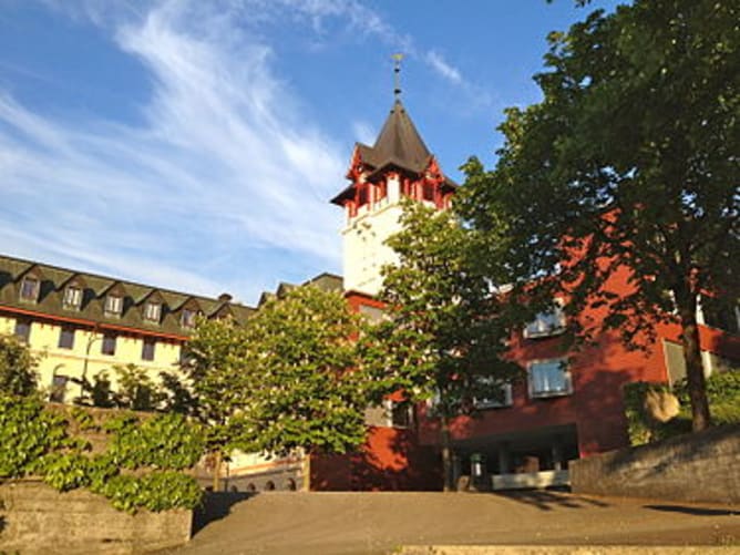 (https://de.wikipedia.org/wiki/Gymnasium_Immensee) Content