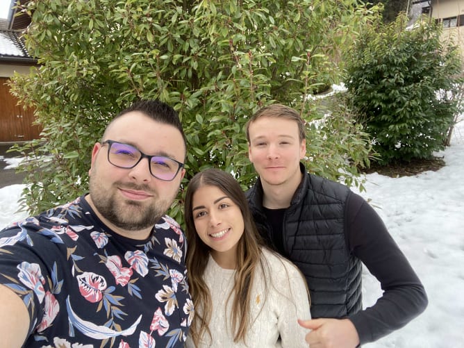 Jimmy, Allison e Romain Content