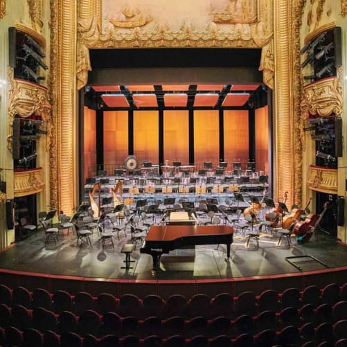 Acoustic concert shell for the opera house of Bern