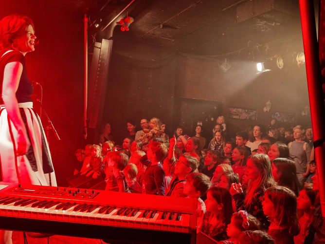 Kindergewimmel im Konzert der Badwannepirate!