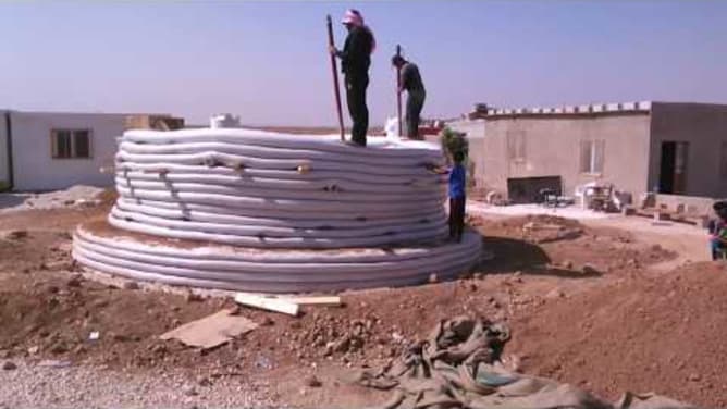 100 classrooms for refugee children