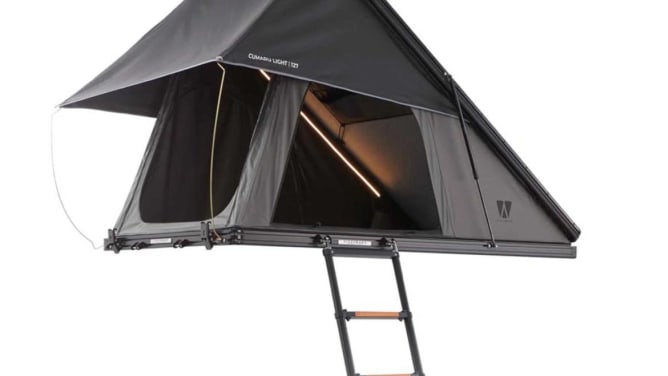 Car roof tent for dreaming