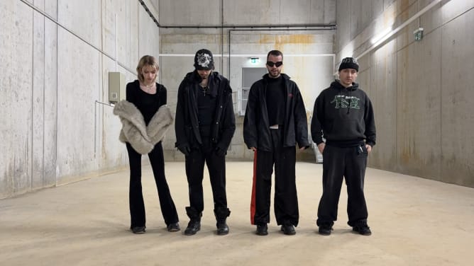 Kunstausstellung: Wegspinne 