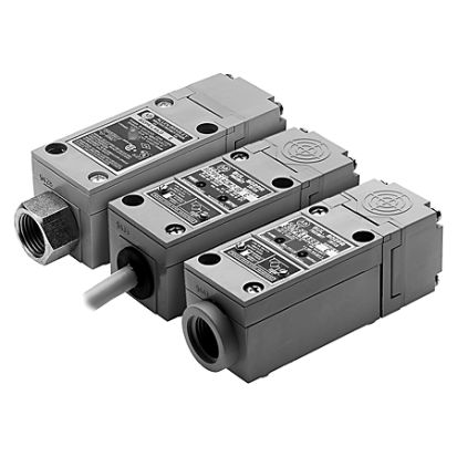 A-B Rockwell 802PR-LBAA1 Proximity Sensor, 2-Wire AC/DC, 15mm Sensing Distance, Side Sensing, Shielded, N.O. Output, Conduit: Coupler