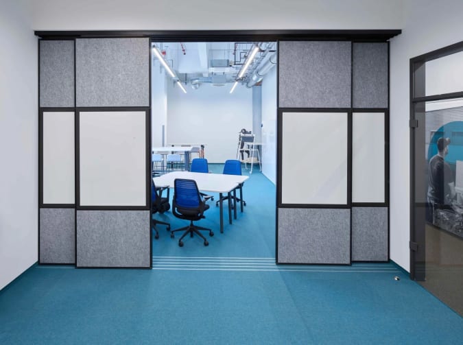 flomo wall im Musikhaus Thomann