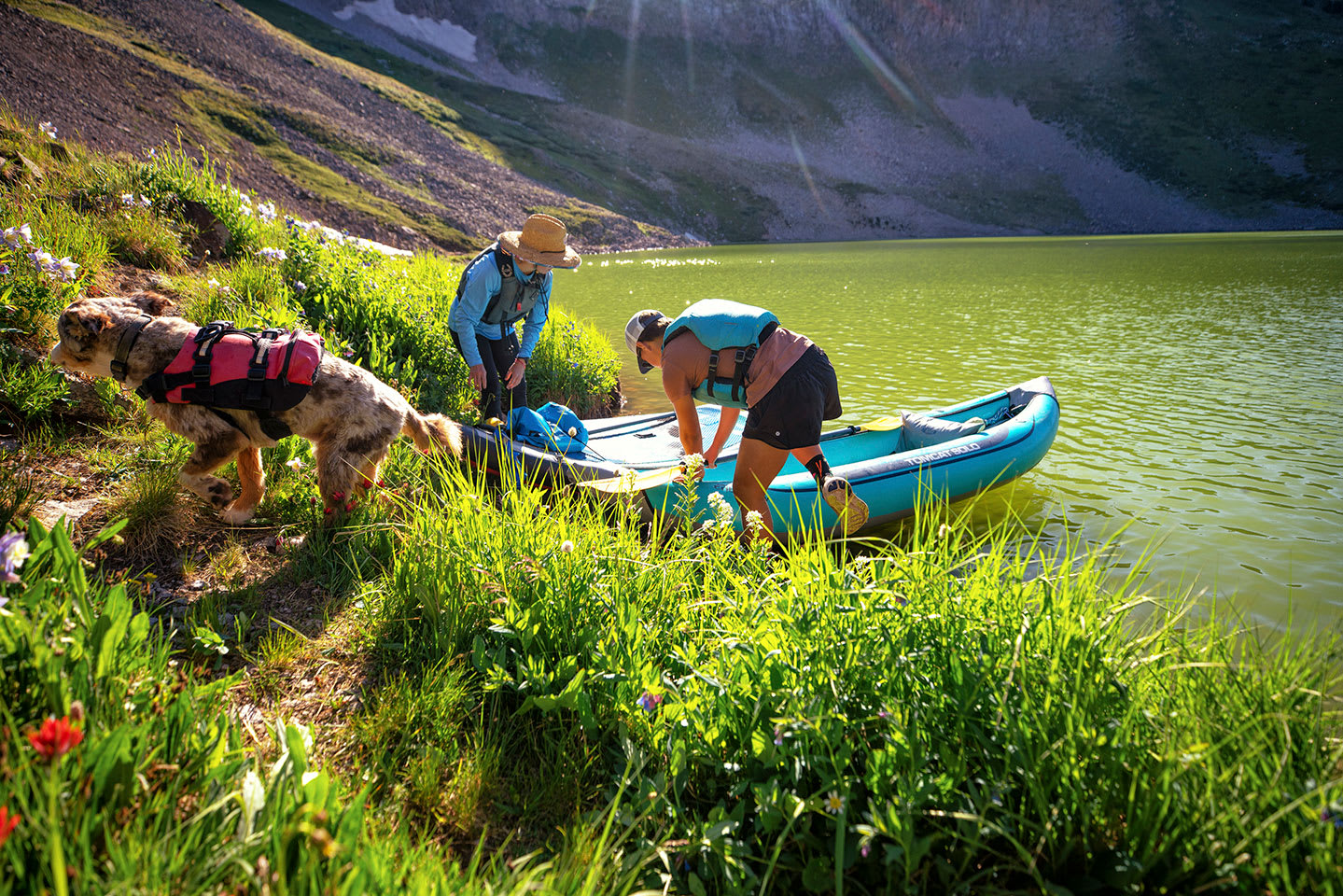 Boaters at Cliff Lake