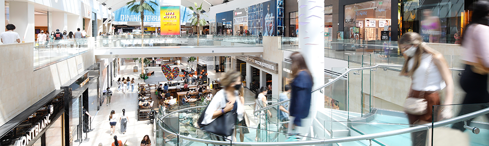 Westfield Topanga shopping center in Southern California - Los