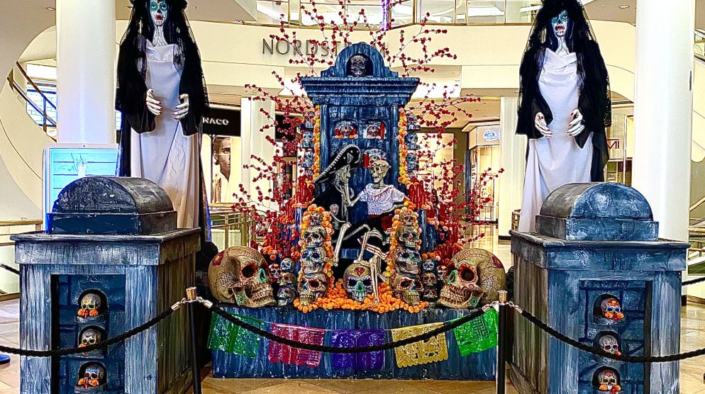 Día De Los Muertos Pop-Up Photo Museum Día De Los Muertos Pop-Up Photo Museum