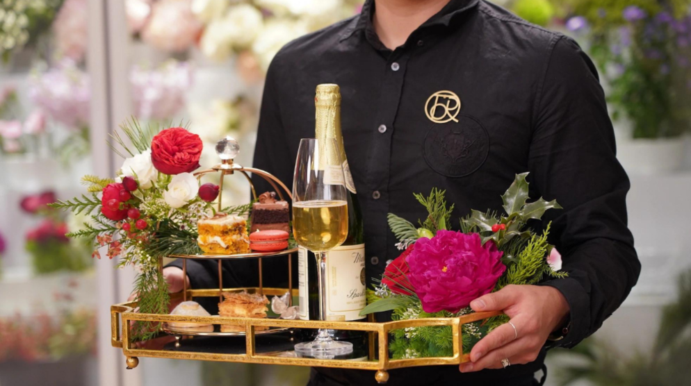 Blooms & Sips Blooms & Sips