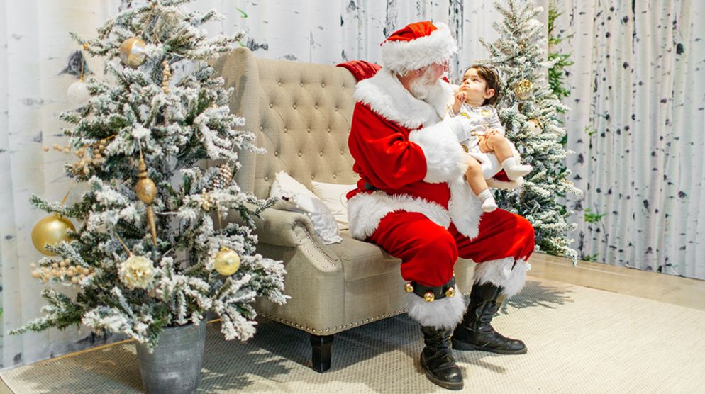 PHOTOS WITH SANTA PHOTOS WITH SANTA