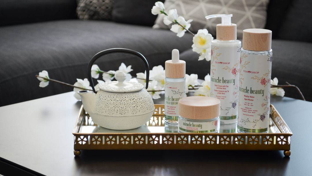LÍNEA COSMÉTICA CON TÉ DE TEA SHOP LÍNEA COSMÉTICA CON TÉ DE TEA SHOP