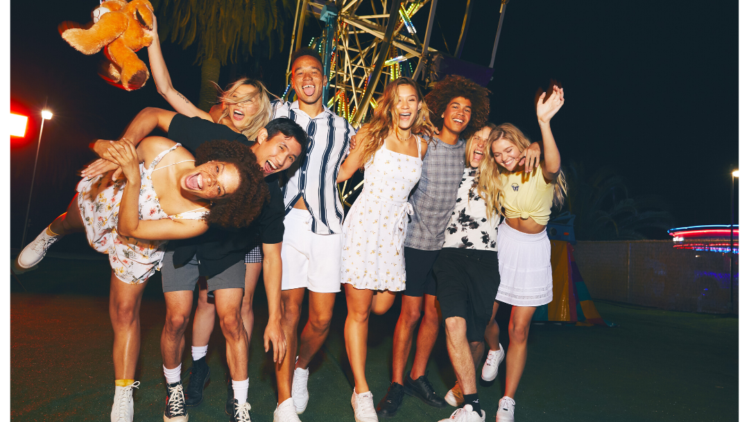 HOLLISTER - NOUVELLE BOUTIQUE HOLLISTER - NOUVELLE BOUTIQUE