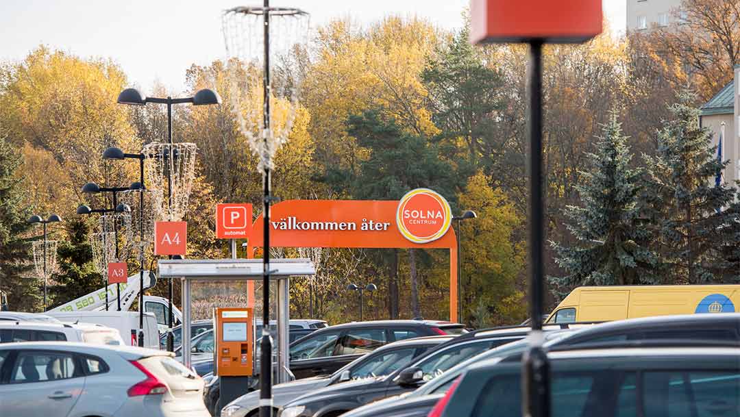 Byggarbete på parkeringen Byggarbete på parkeringen