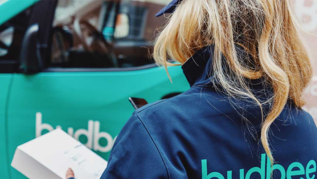 Nu kan du hämta dina Budbee Box paket i Solna Centrum! Nu kan du hämta dina Budbee Box paket i Solna Centrum!