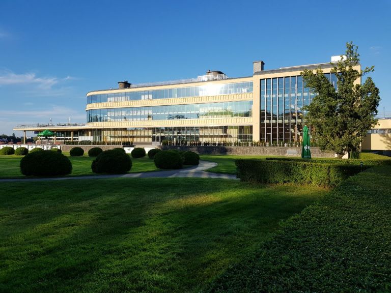 Tor Wyścigów Konnych Służewiecundefined