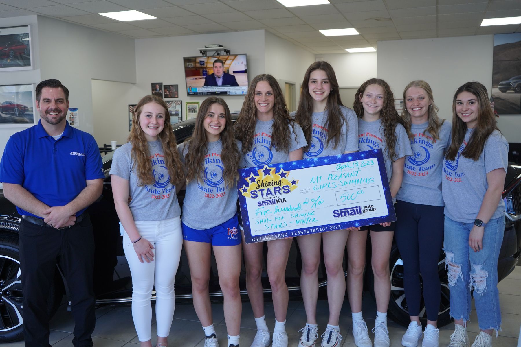 From L-R: Jeff Mikell (Smail Kia), Trinity Graft, Morgan Baughman, SaraJo Gardner, Lily King, Kiersten O'Connor, Reegan Brown, McKenna Mizikar