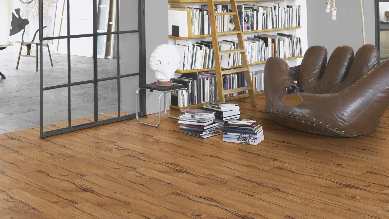 Barnyard Oak Waxed Oiled Heavy Brushed Extra-Wide 300mm Hardwood Flooring - Image 2