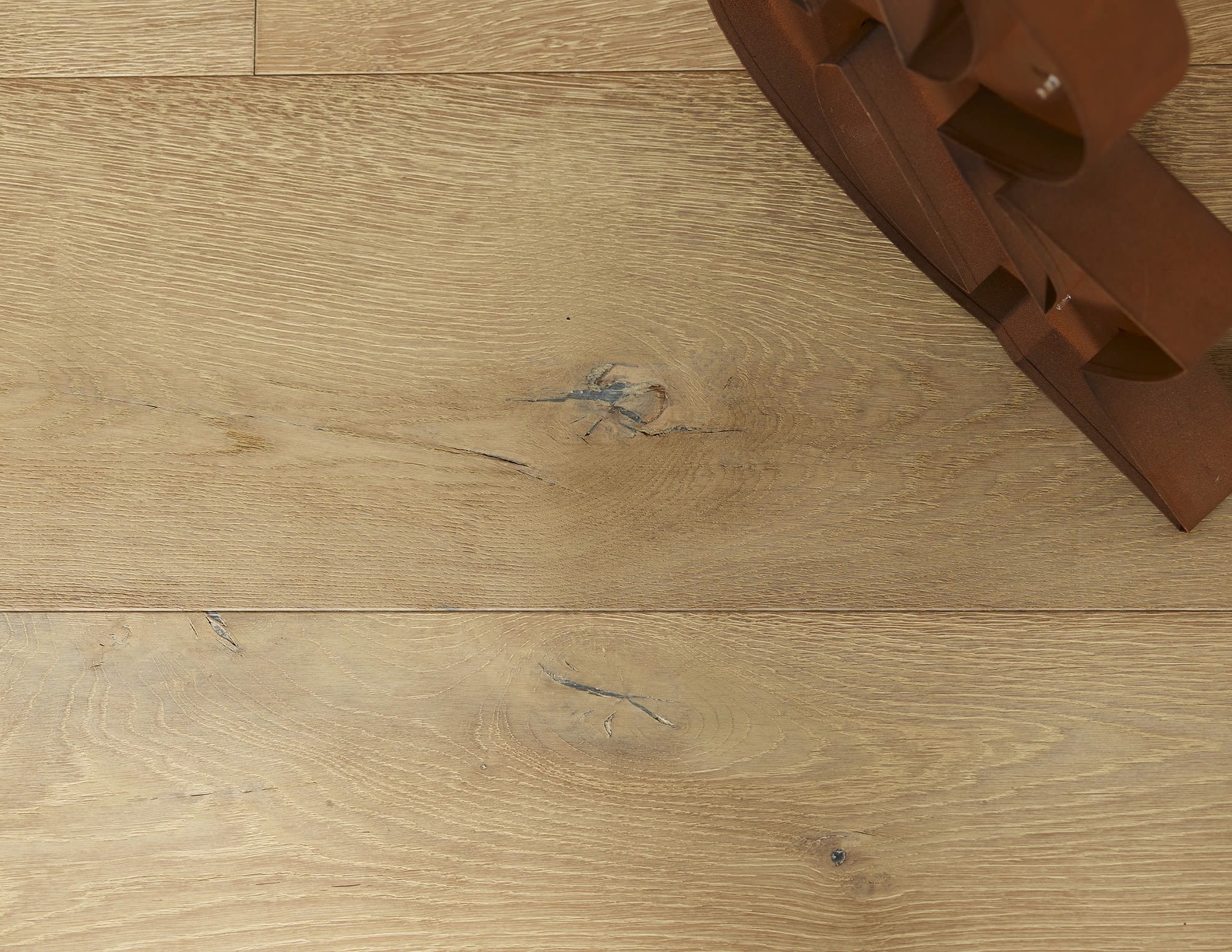 Oban Oak Brushed Pearl Grey Stained Dual-Width Engineered Hardwood Flooring - Image 5