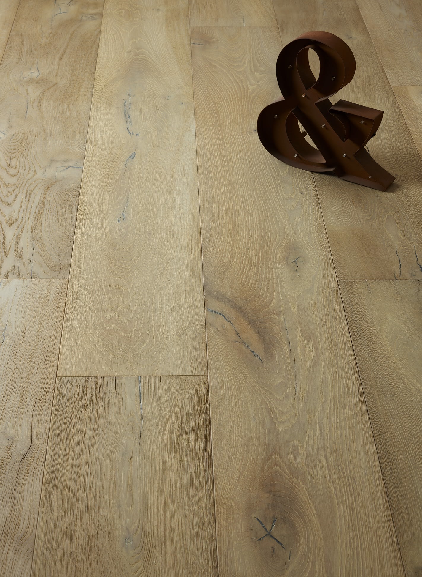Oban Oak Brushed Pearl Grey Stained Dual-Width Engineered Hardwood Flooring - Image 2