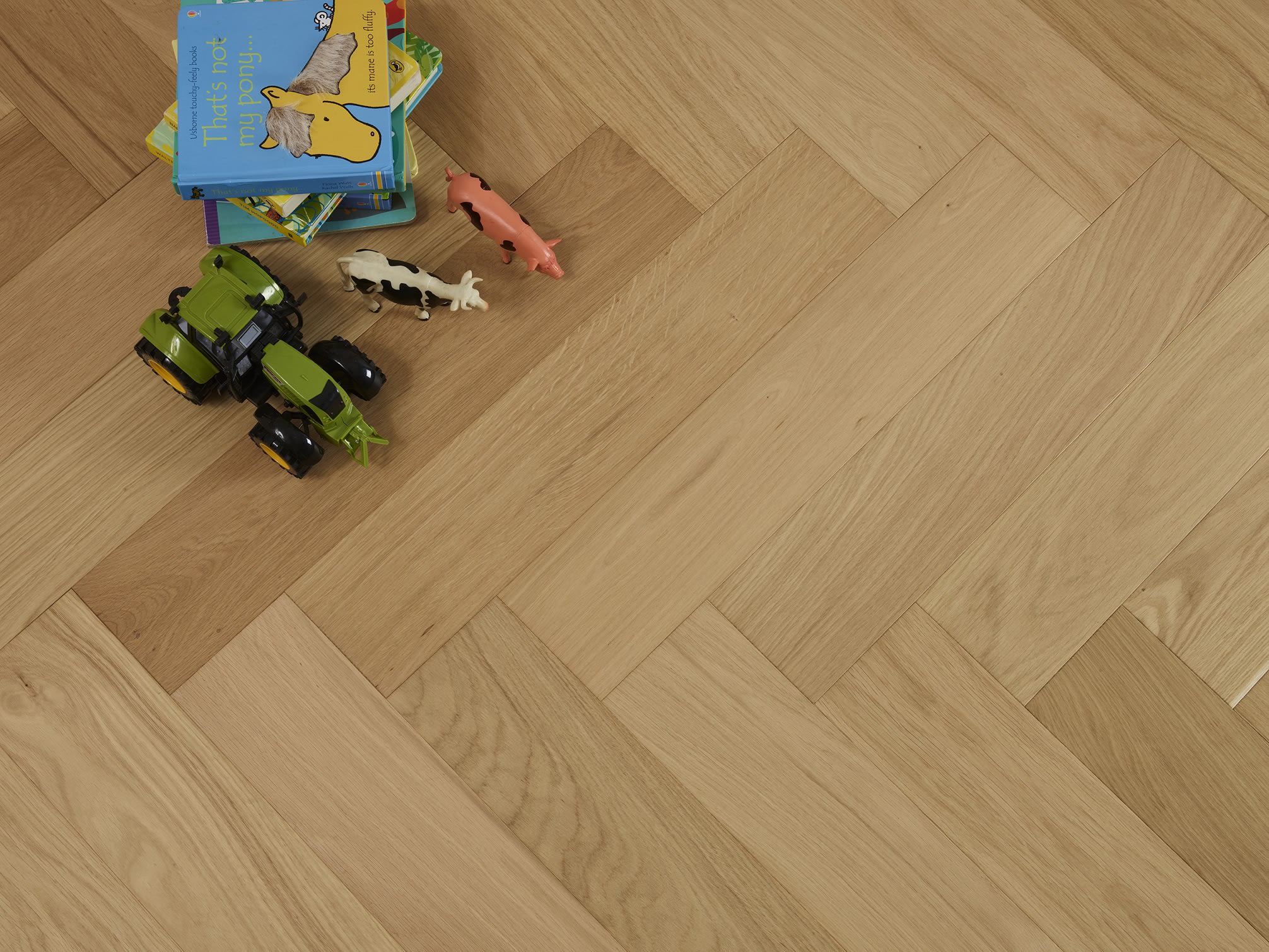 Raw Silk Natural Oak Invisible Lacquered Herringbone Engineered Parquet Block - Image 3
