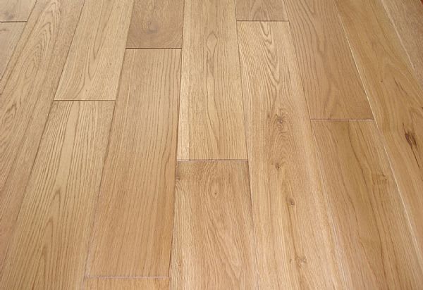 Oak Brushed & UV Oiled 150mm Engineered Hardwood Flooring - Image 3