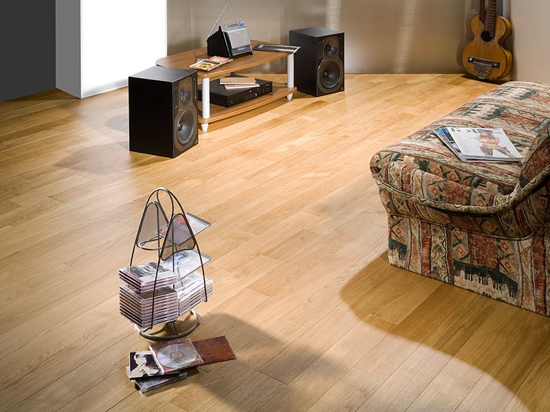 Oak Brushed & UV Oiled 150mm Engineered Hardwood Flooring - Image 4