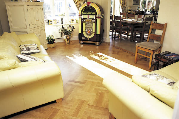 Prime Oak 230mm Herringbone Parquet Block - Image 2