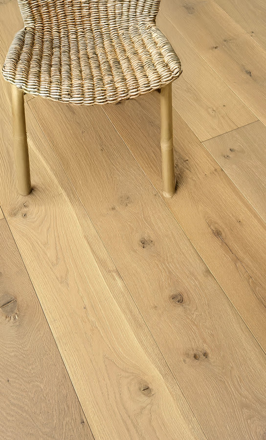 Doune Rustic Oak Brushed & Matt Lacquered Hardwood Engineered Wood Flooring - Image 7