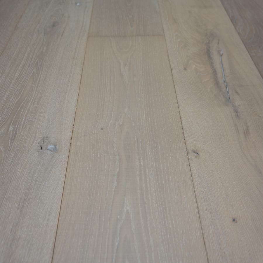 Dunnottar Rustic Oak Brushed & Matt Lacquered Hardwood Engineered Wood Flooring - Image 5