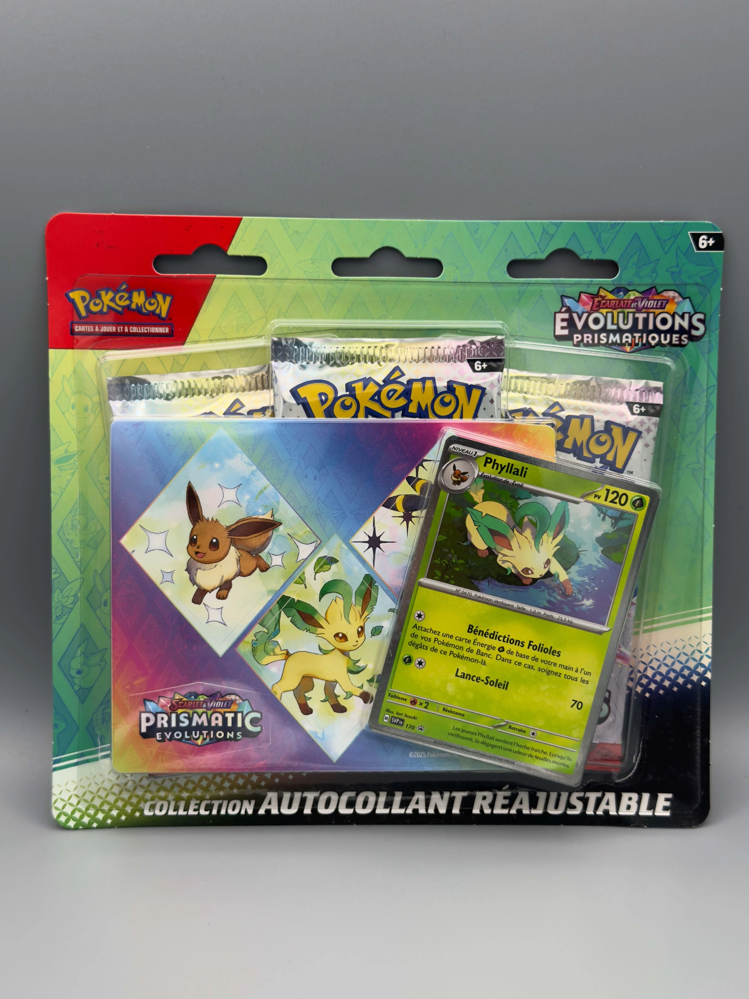 Tripack Évolutions Prismatiques avec un autocollant réajustable et la carte promo Phyllali