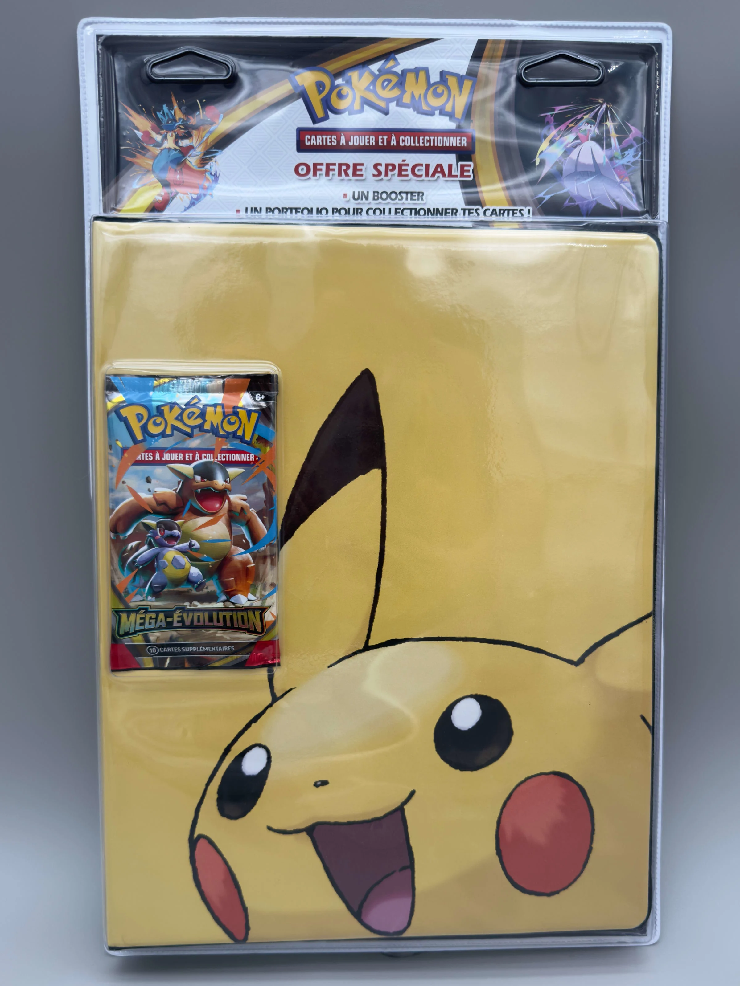 Portfolio Pikachu + Booster Méga-Évolution