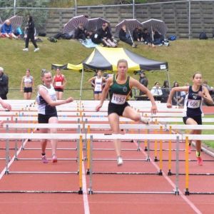 WHS Paris Munro won NZ Schools bronze medals in both Junior hurdle events, then backed that up by being part of the two silver medal-winning relay teams.