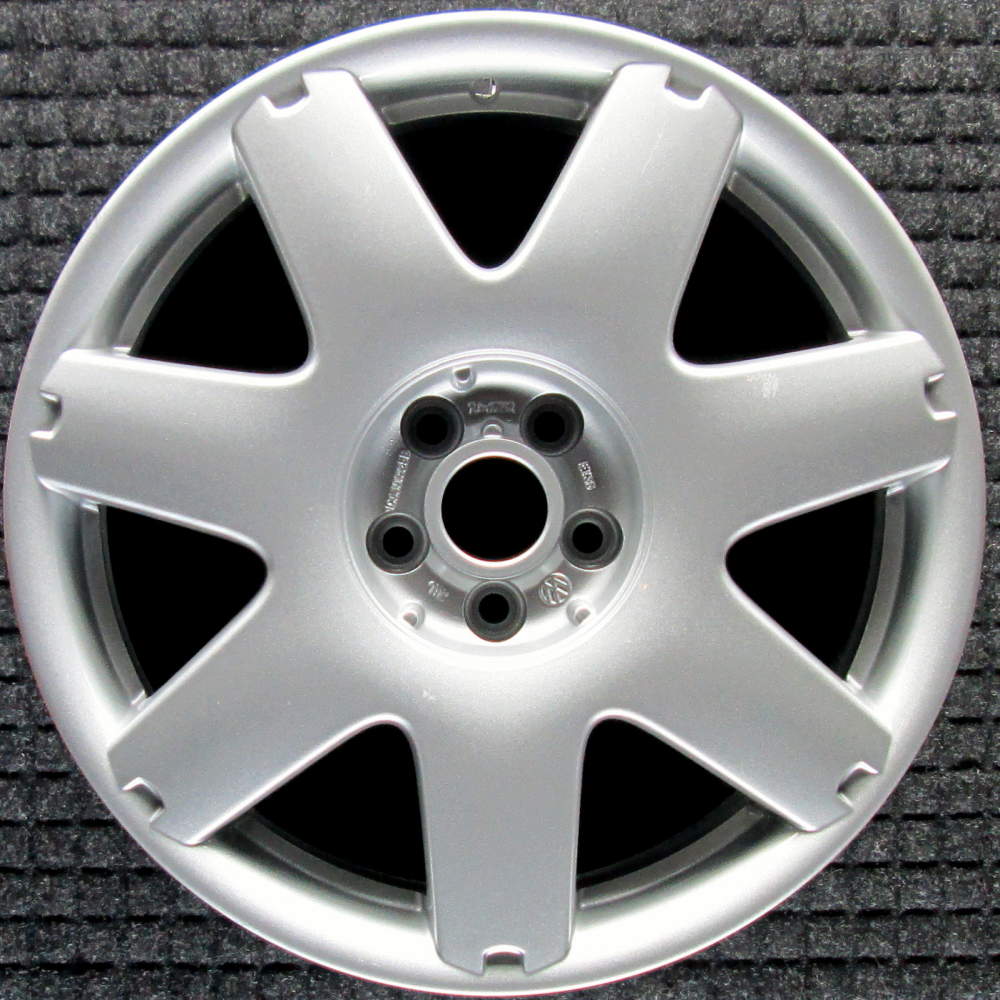 Volkswagen Beetle 2001-2005 17″ OEM Wheel