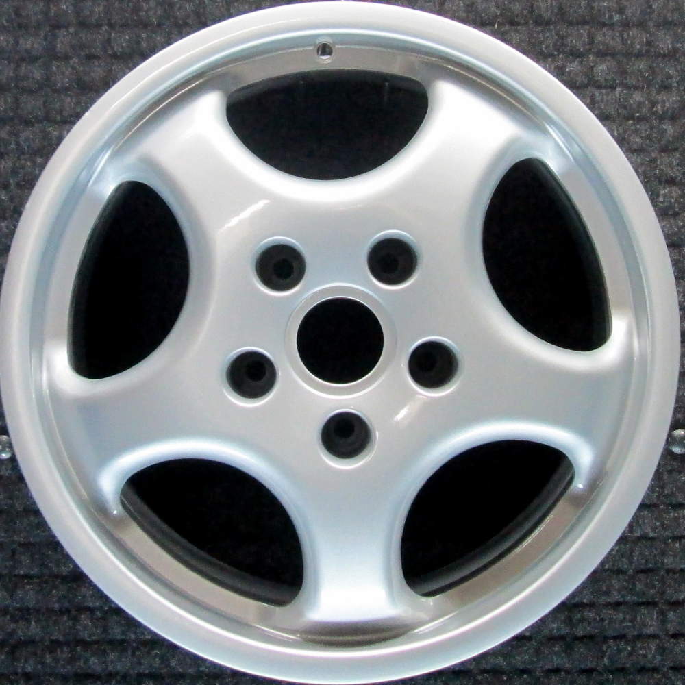 Porsche 928 1993 17″ OEM Wheel