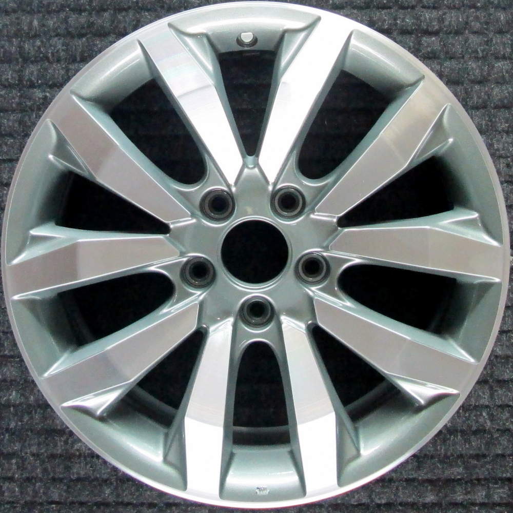 Honda Civic 2009-2015 17" OEM Wheel Machined