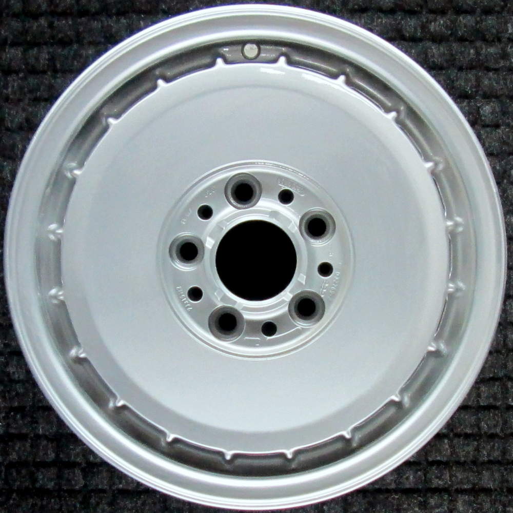 BMW 750i 1988 15″ OEM Wheel