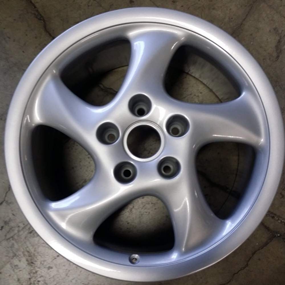 Porsche 911 Carrera 1999 17″ OEM Wheel