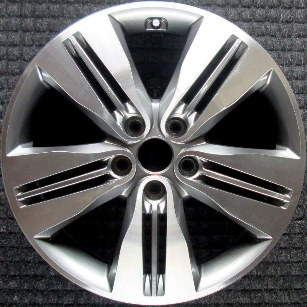 Hyundai Tucson 2014-2015 18″ OEM Wheel Machined