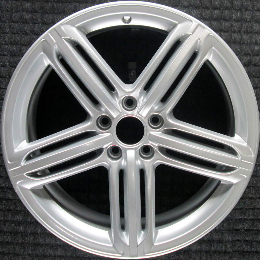 Audi S4 2009-2016 19″ OEM Wheel