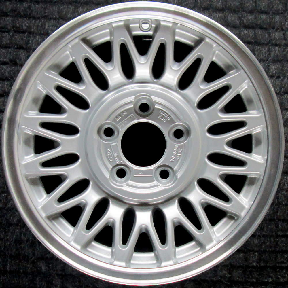 Lincoln Town Car 1993-1997 15″ OEM Wheel Machined