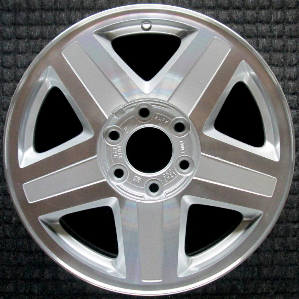 Chevrolet Trailblazer EXT 2002-2003 17″ OEM Wheel Machined